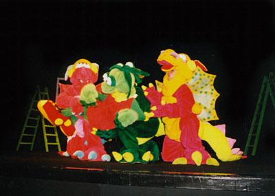 Sceny z życia smoków 2001